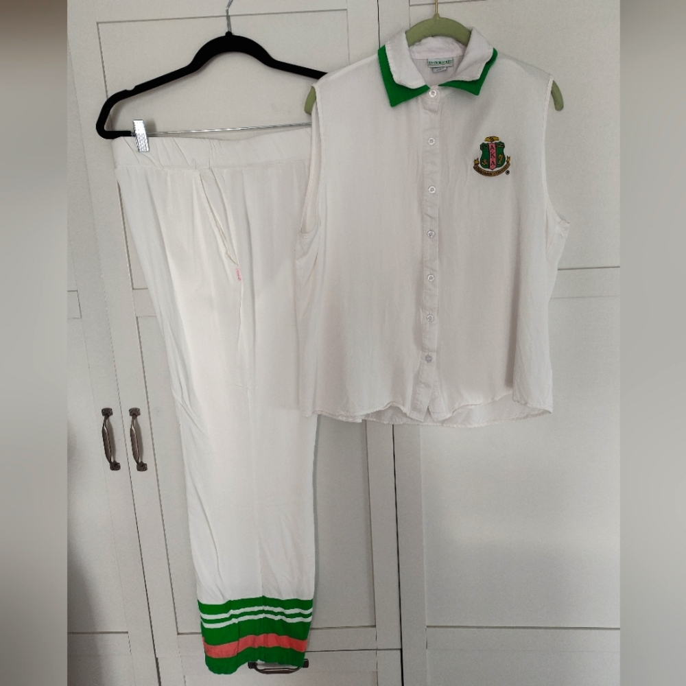 AKA Alpha Kappa Alpha Sorority White Pants Suit Sz Lg Excellent Condition